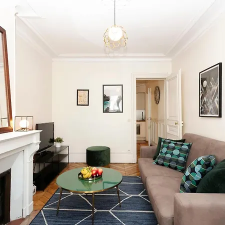 Bnbnova - Notre-dame - 1br With Balcony Paris