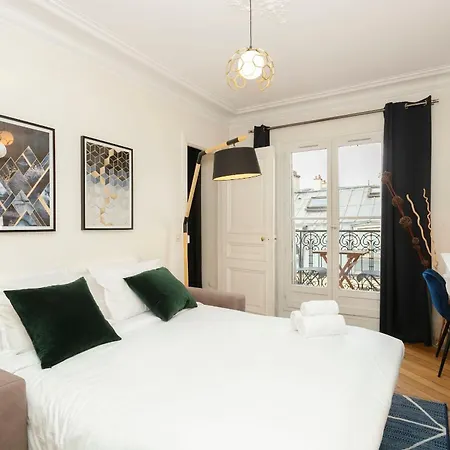 Bnbnova - Notre-dame - 1br With Balcony * Paris
