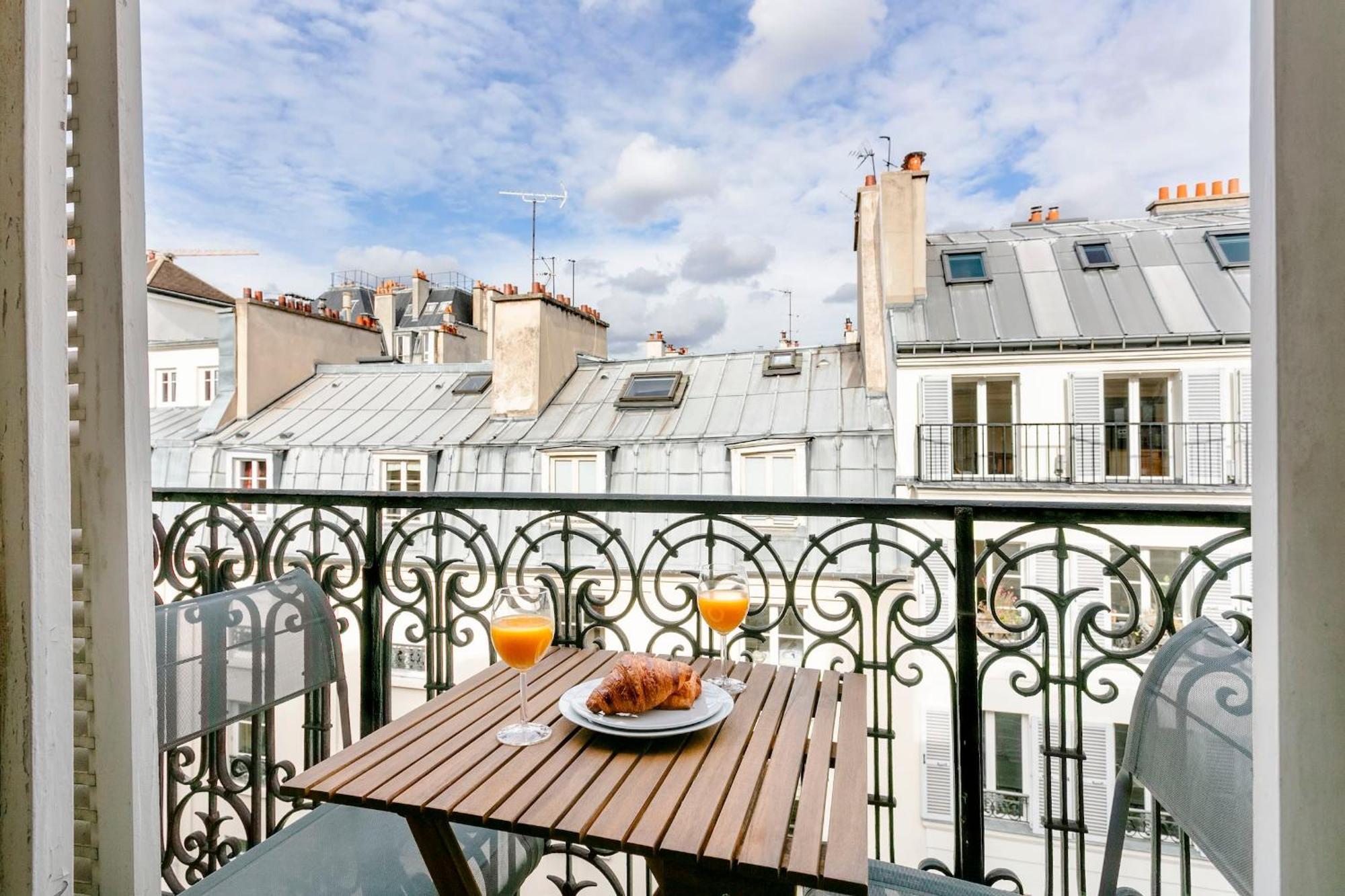 Bnbnova - Notre-dame - 1br With Balcony *